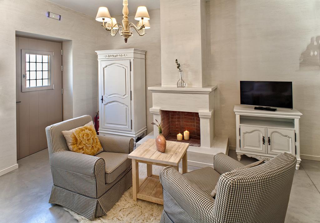 Haones Suites อิโออันนินา ห้อง รูปภาพ