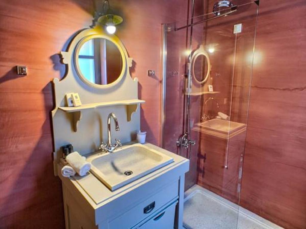 Haones Suites อิโออันนินา ห้อง รูปภาพ